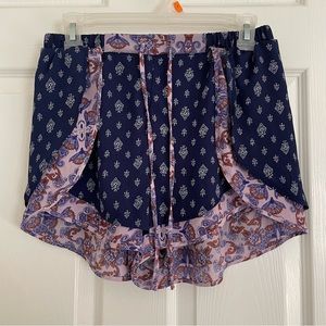 Printed flowy shorts